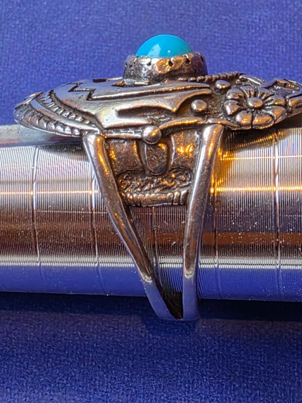 Vintage Sterling Silver and Turquoise Southwestern Shield Ring, size 5 - Picture 4 of 6